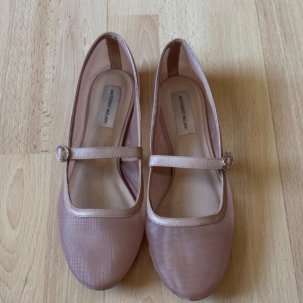 Antonio Melani Flats size 9
